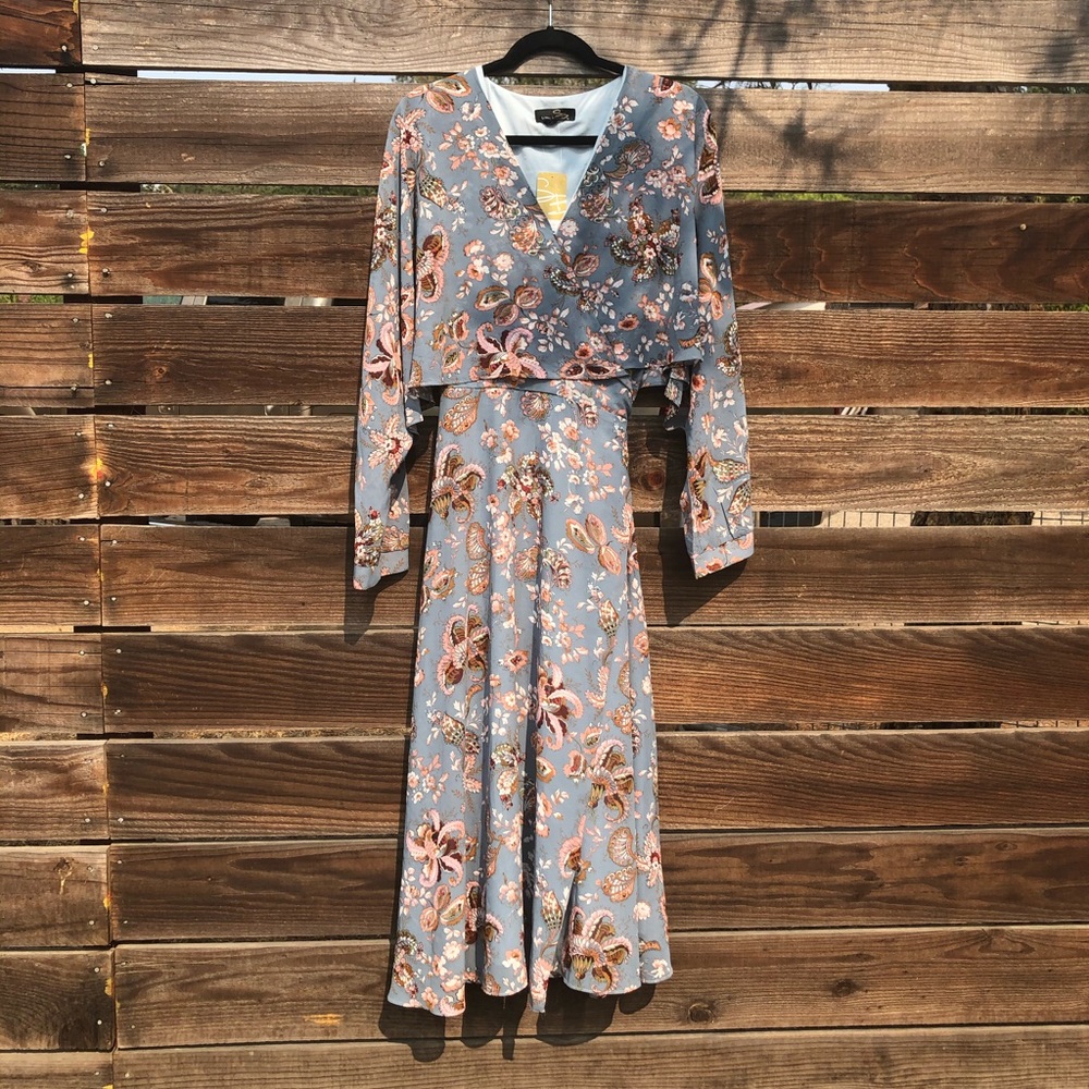 ***SOLD**Baby blue floral long sleeve Flowey dress